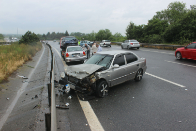 Otoyol savaş alanına döndü: 10 araç kazaya karıştı