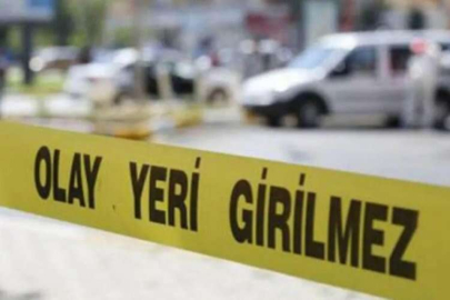 Bir kadın evinin banyosunda boğazından bıçaklanmış şekilde ölü bulundu