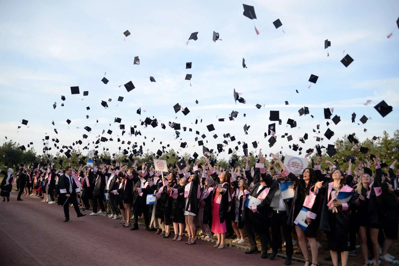 Uludağ Üniversitesi’nde mezuniyet coşkusu