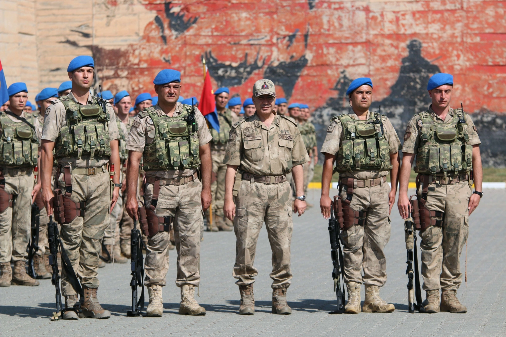 Suriye’ye uğurlanan komandolara duygusal veda