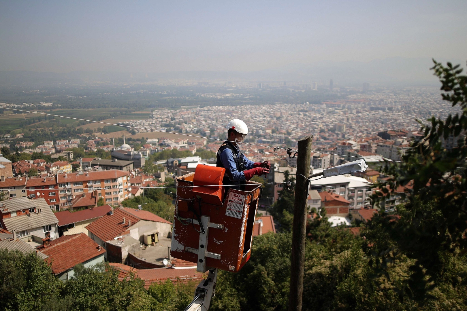 UEDAŞ ekipleri kesintisiz mesaide