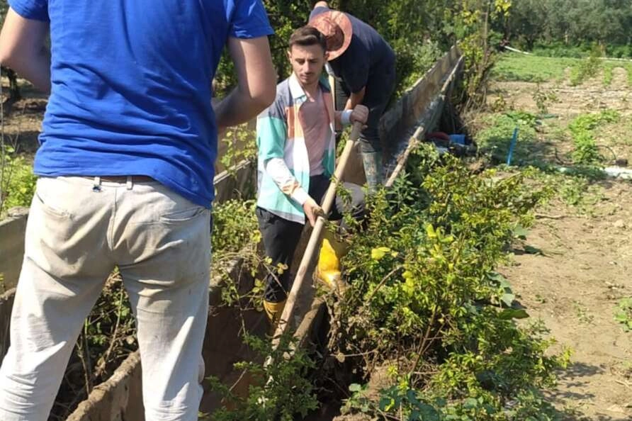 Selden etkilenen sulama kanallarında temizlik çalışmaları devam ediyor