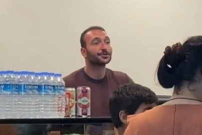 Oyuncu Görkem Sevindik hastane kantininde satış yaparken görüldü