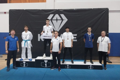 Karatecilerin mücadelesi nefesleri kesti