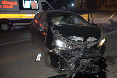 Feci kaza kamerada! Elektrik direğine çarptı...