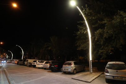 O ilçenin en uzun sokağı artık ışıl ışıl