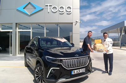 Bursalı börekçi böreği verdi, Togg'u aldı