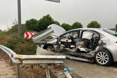 Korkunç kaza! Yağmurun etkisiyle bariyerlere çarptı