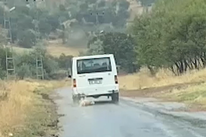Minibüsün arkasına bağlayıp dakikalarca sürükledi