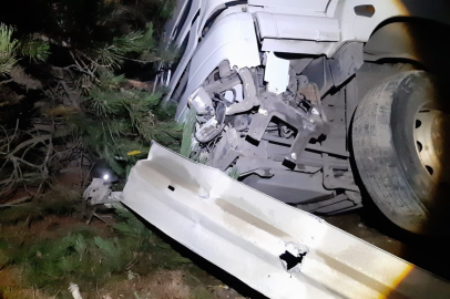 Tırın dorsesi engel oldu: 1 yaralı