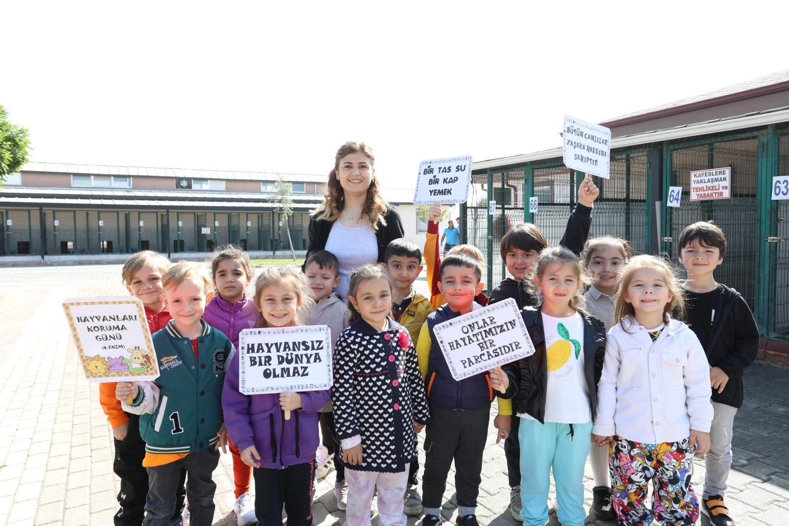 4 Ekim hayvanları koruma gününe renkli kutlama
