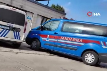 Babasını taşla yaralayıp sağlık ekiplerini de rehin alan şahıs tutuklandı