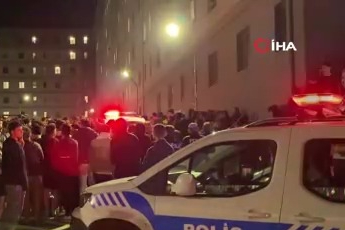 Yurtta yemeklerin kötü çıktığını iddia eden öğrenciler eylem yaptı