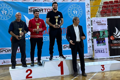 Badminton Türkiye Şampiyonası'nda zirveye çıkan ismi ''Büyükşehir Belediyespor''