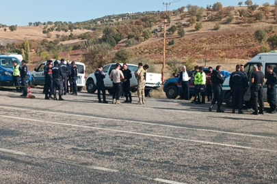 Annesinin cenazesinin bulunduğu cenaze aracını kaçırdı