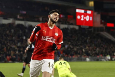 PSV Eindhoven zirveyi bırakmıyor!