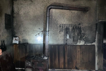 Korkutan yangın! Prizden dumanlar çıkmaya başladı