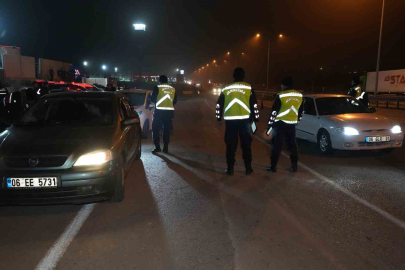 43 ilin geçiş noktasında "yılbaşı" denetimi