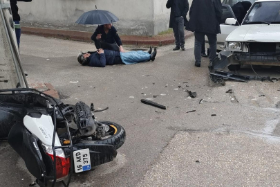 Motosiklet otomobil ile çarpıştı: 1 yaralı
