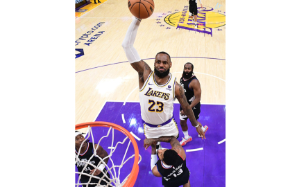 NBA’de Los Angeles derbisinde kazanan Lakers