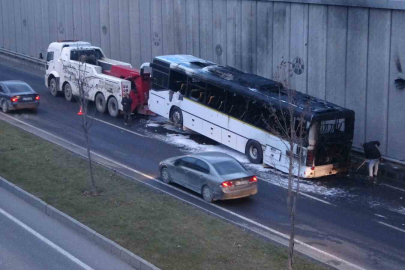 Servis otobüsü alev alev yandı