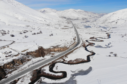 Güzeldere Menderesleri beyaza büründü