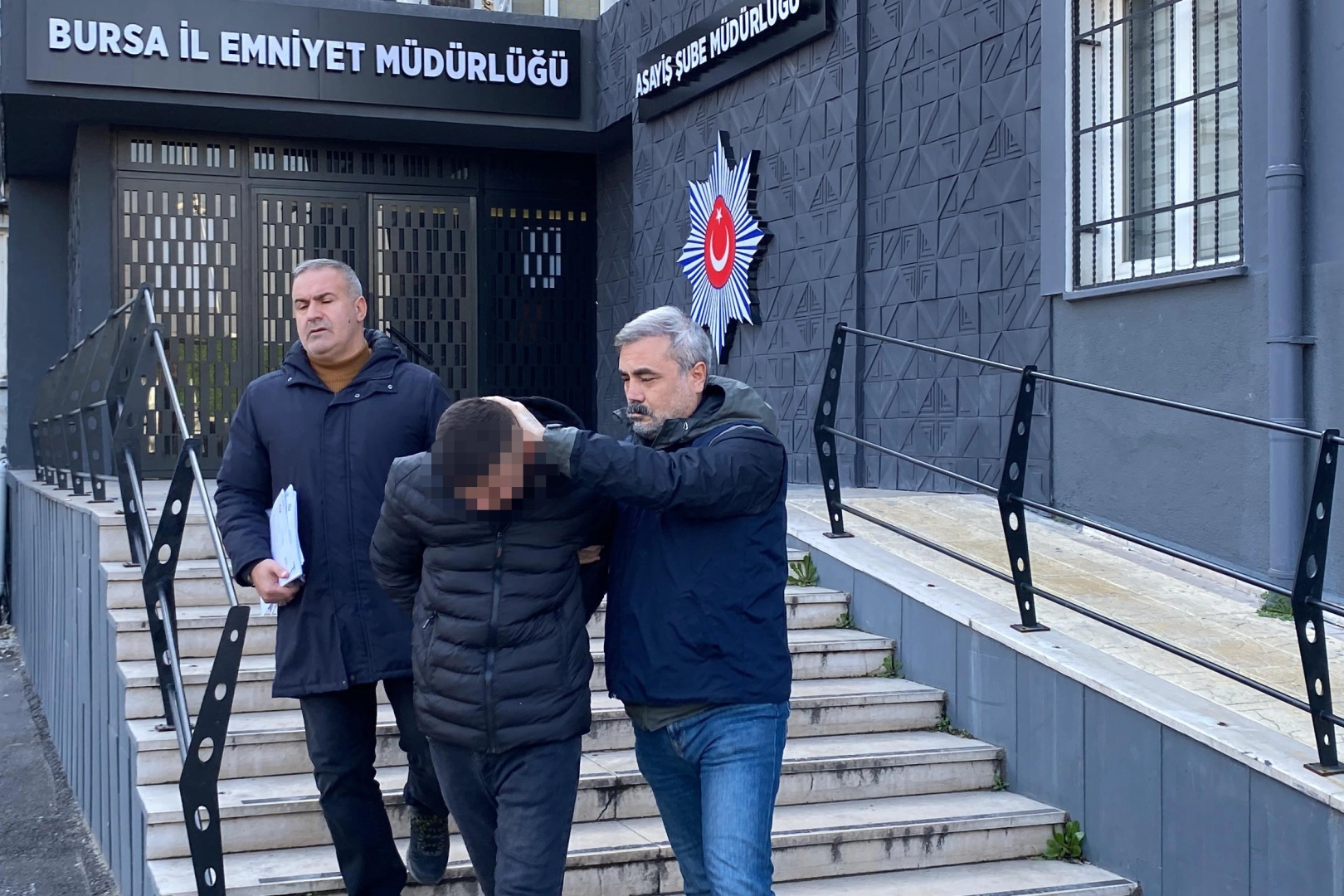 Patronun oğlu çalışanını bıçaklayarak öldürdü