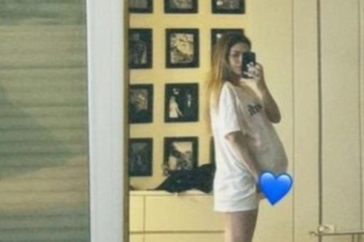 Yasemin Şefkatli ayna pozuyla sosyal medyanın ilgisini çekti