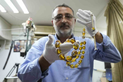 2.5 yılda, 6 milyon liralık 4 tesbih tasarladı