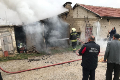 Soba kovasındaki ateş evi yaktı!