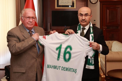Bursaspor yönetimi, Bursa Valisi Mahmut Demirtaş’ı ziyaret etti
