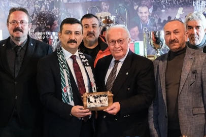 Bursa Milletvekili Selçuk Türkoğlu, Bursaspor’u ziyaret etti