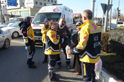 Yeni aldığı araçla trafiğe çıktığı ilk gün kaza yaptı!