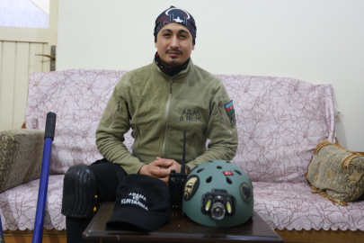 Ölüme namaz kılarken yakalanan genç kızı enkazdan çıkaran gönüllü arama kurtarma görevlisi o anları unutamıyor