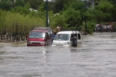 Pakistan'da sel: 1 ölü