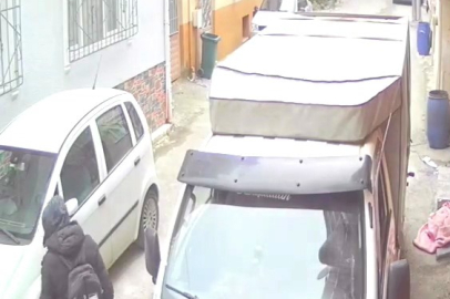 Telefon hırsızı kameraya yakalandı