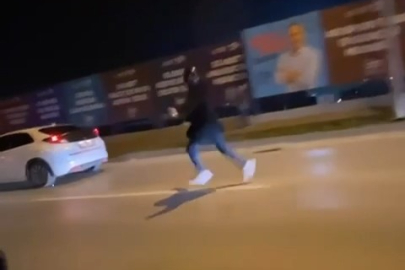 Hayali motosikleti ile otomobil solladı, canını böyle hiçe saydı