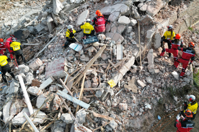 Bursa'da nefes kesen deprem tatbikatı...