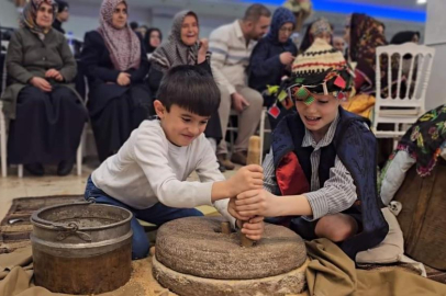 Bursa'da 'Eğitime Destek' gecesinde burs verilen 13 genç hayata tutundu