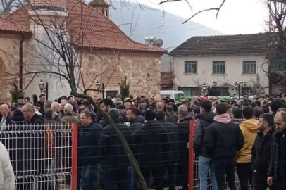 Kazada hayatını kaybeden sürücü gözyaşları arasında toprağa verildi