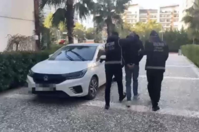 İnterpol tarafından kırmızı bültenle aranan zanlı İzmir’de yakalandı