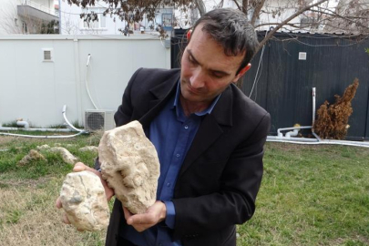 10 yıldır topladığı taşları çuvalla müzeye götürdü