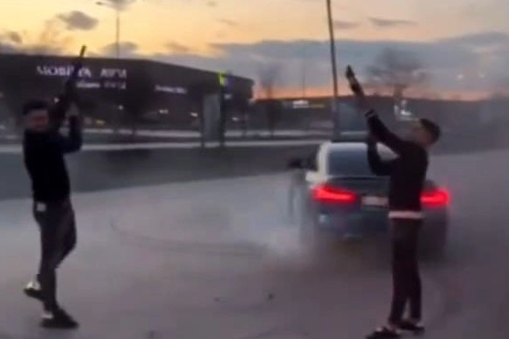 Havaya pompalı tüfeklerle ateş eden magandalar yakalandı