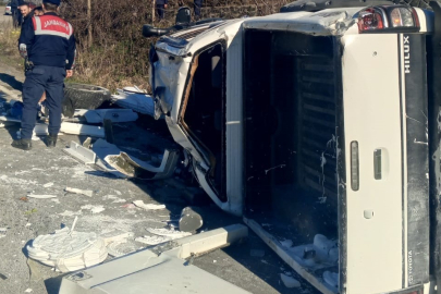 Kamyonet takla attı: 1 ölü, 3 yaralı