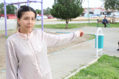 Çocuğuyla parkta ilgilenirken düğünde takılan 420 gram altını çalındı