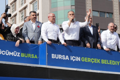 Sevgi yürüyüşünde Cumhur İttifakı adayı Alinur Aktaş'a büyük ilgi