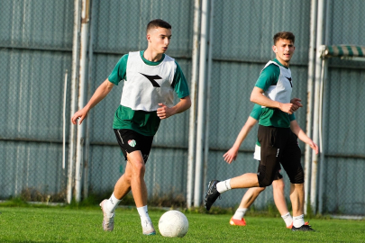 Bursaspor’da tempo artıyor