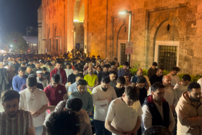 Kadir Gecesi’nde Ulu Camii doldu taştı