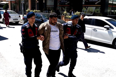 Şaka yapan arkadaşını bıçakla ağır yaraladı