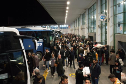 Bayram yoğunluğu geç saatlerde de sürüyor